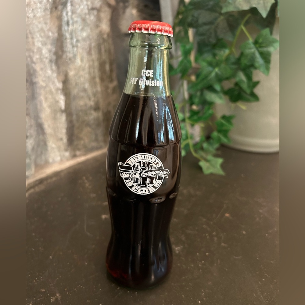 Presidents club 1999 Coca Cola bottle